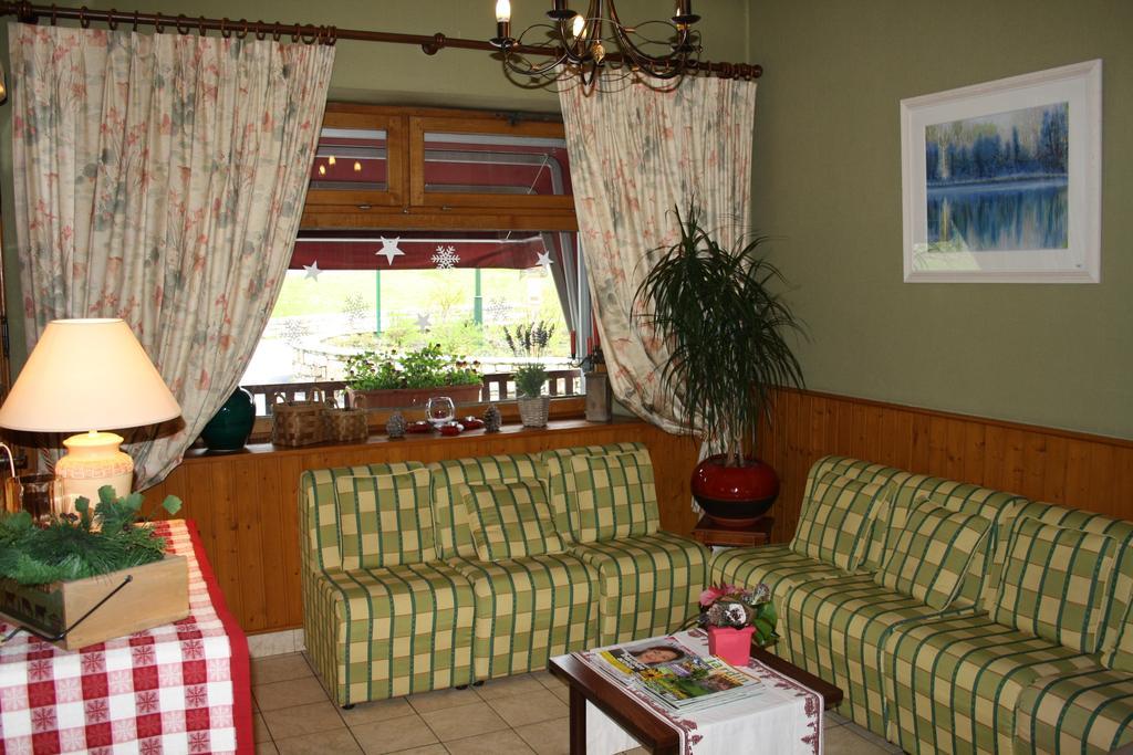 Hotel Du Centre Sergy  외부 사진